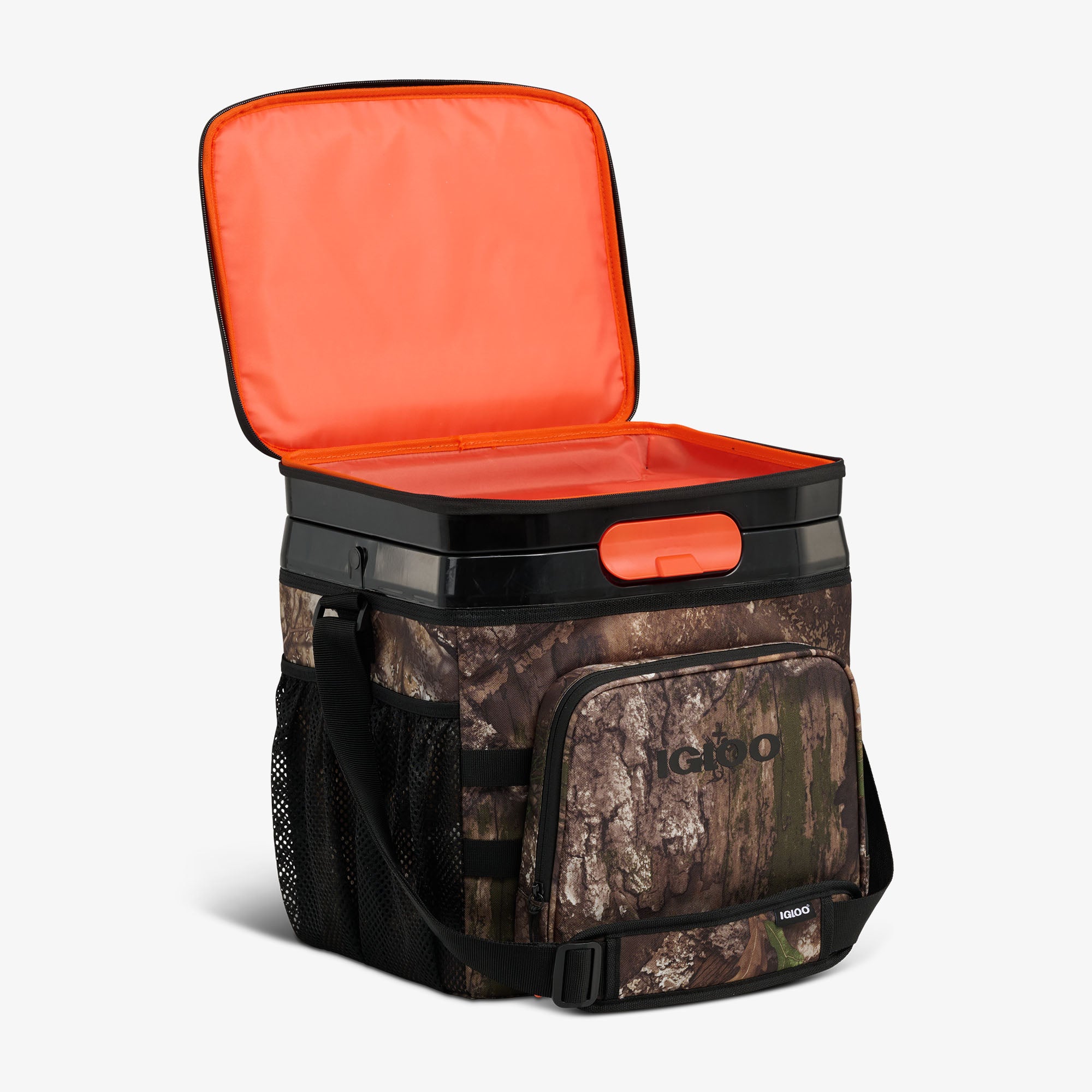 Realtree APX? Cool Fusion 26-Can Cooler Bag - Image 7